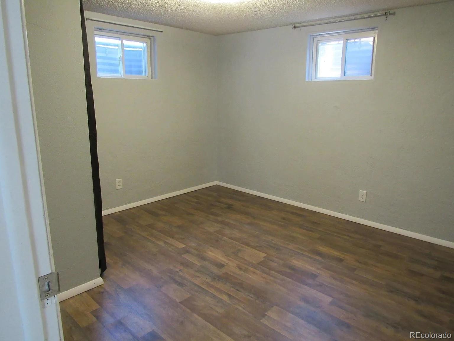 424 Redwood Colorado Springs CO 80107