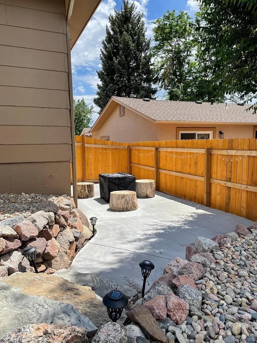 424 Redwood Colorado Springs CO 80107