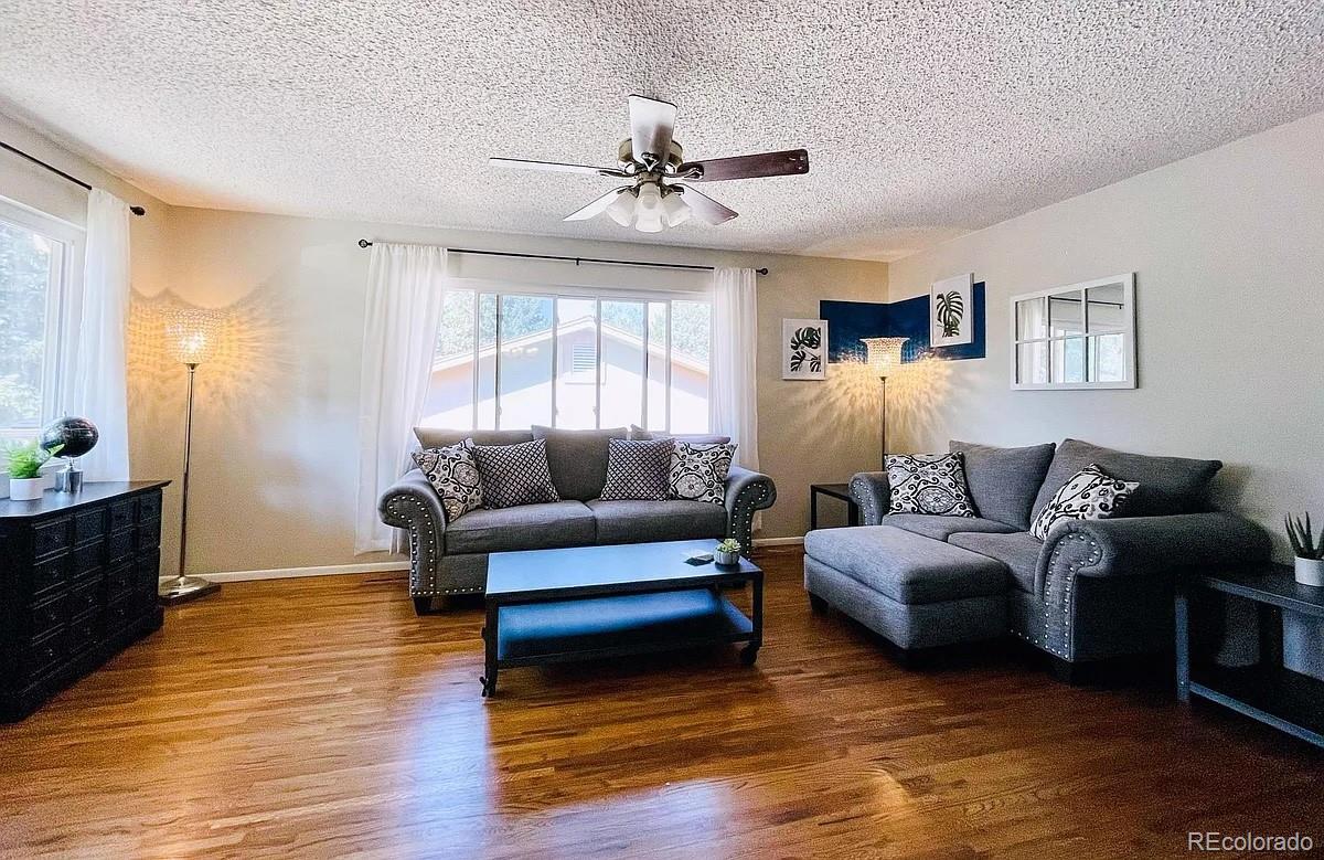 424 Redwood Colorado Springs CO 80107