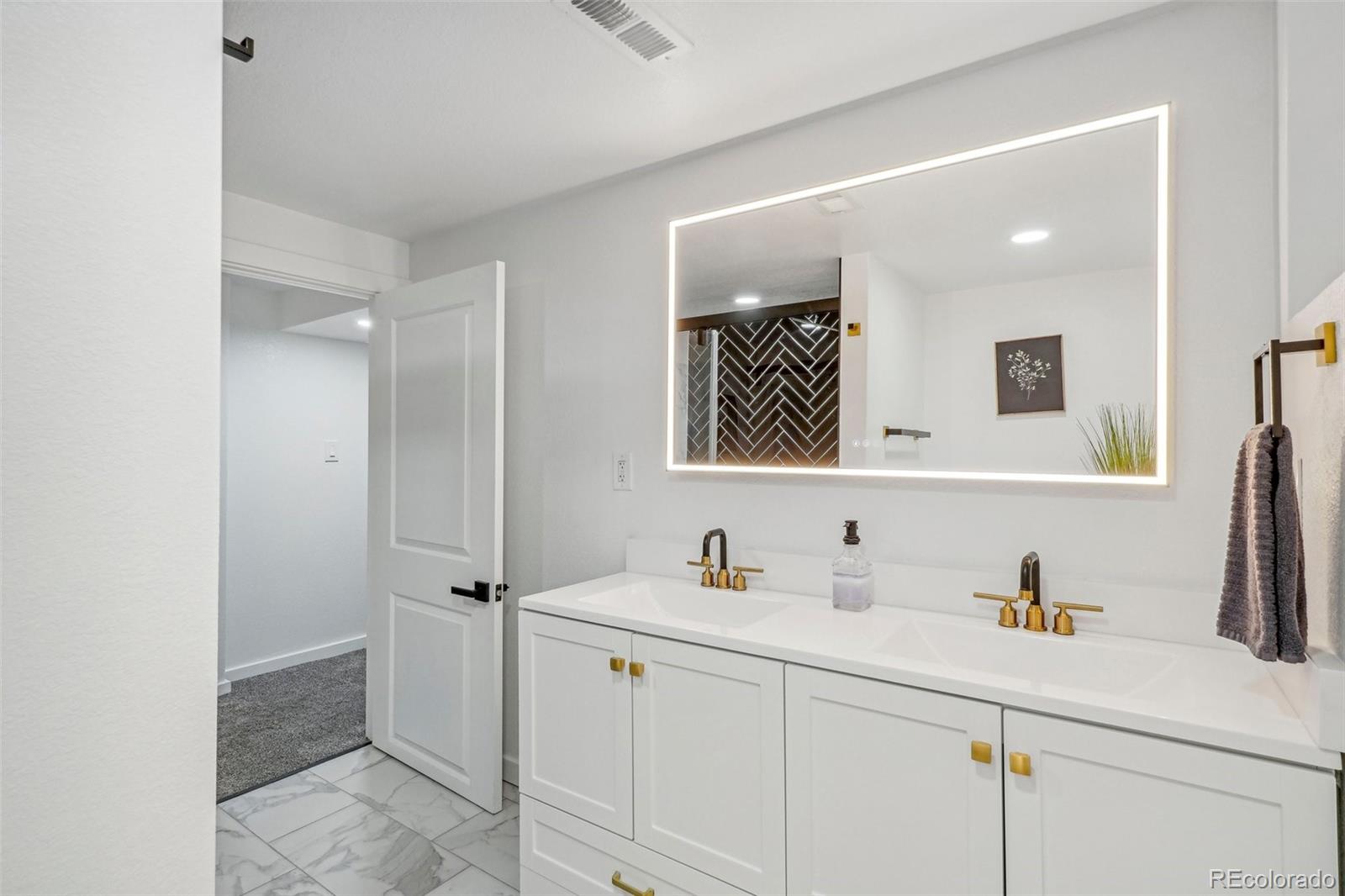 716 Dexter Street Denver CO 80220