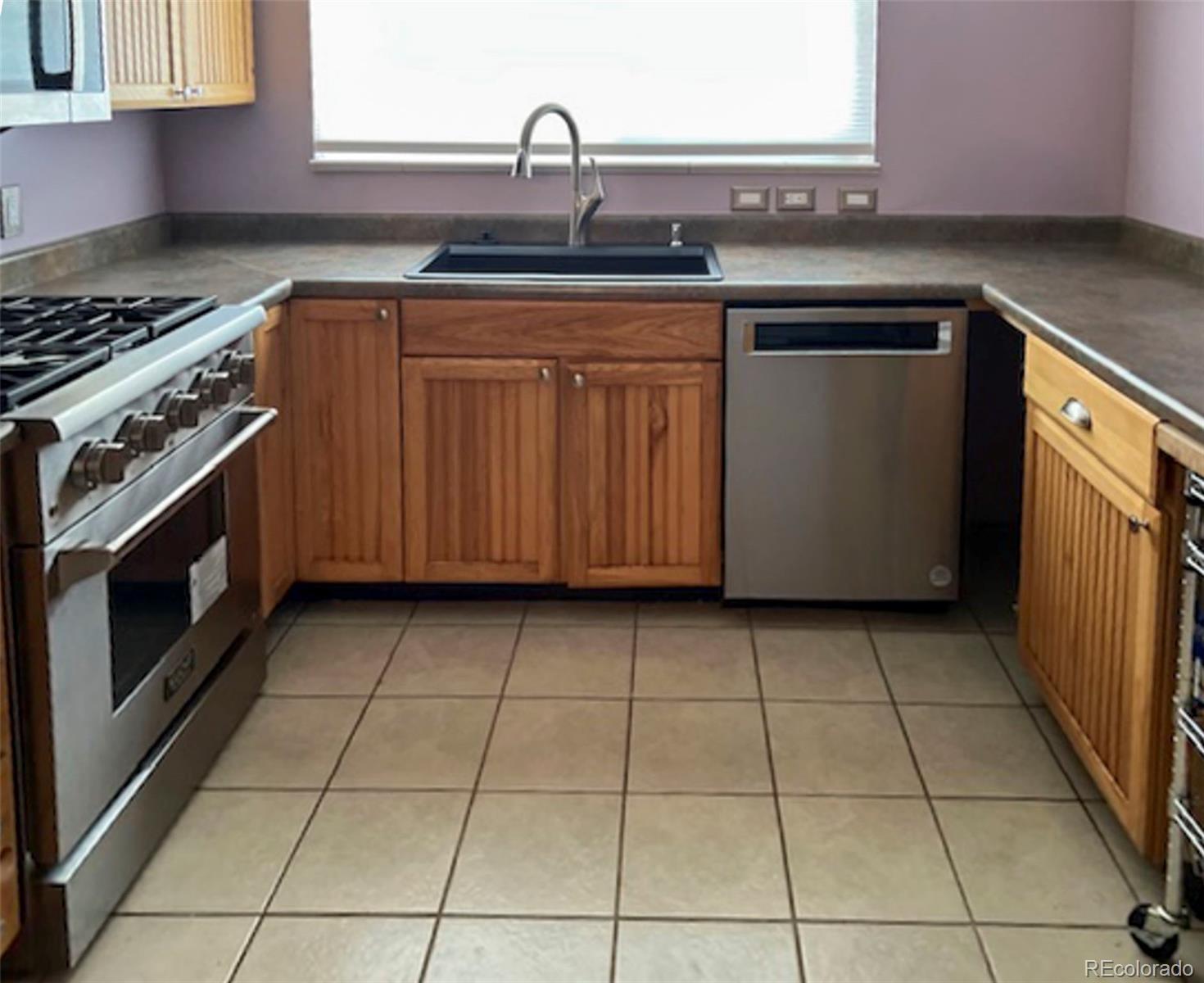 1089 S Johnson Way Lakewood CO 80226