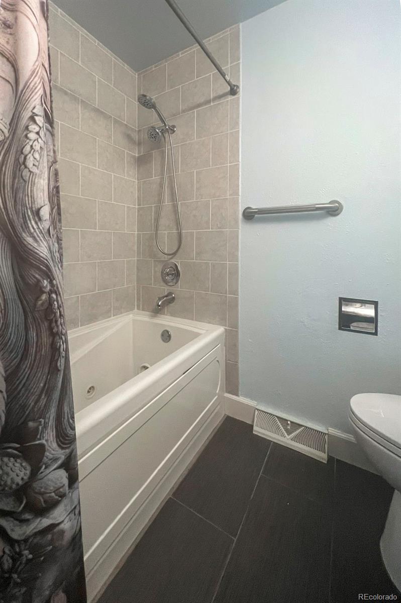 1089 S Johnson Way Lakewood CO 80226