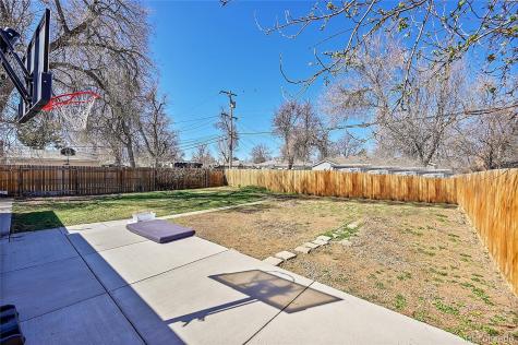 1281 Worchester Street Aurora CO 80011