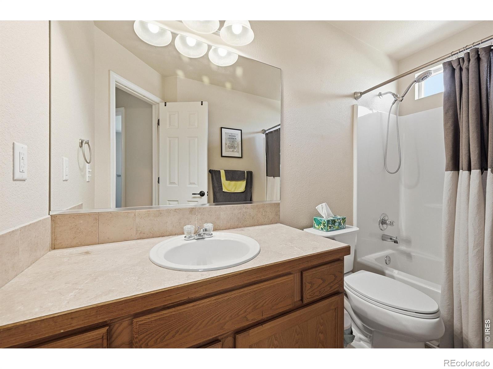 338 Hawthorne Avenue Johnstown CO 80534