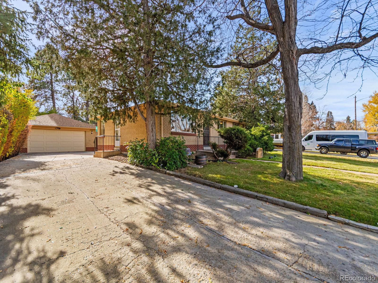 10560 W 23rd Place Lakewood CO 80215