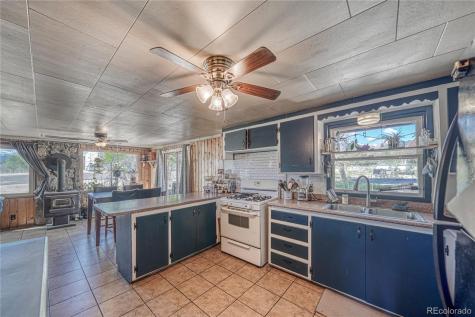 8284 Us Highway 50 Howard CO 81233