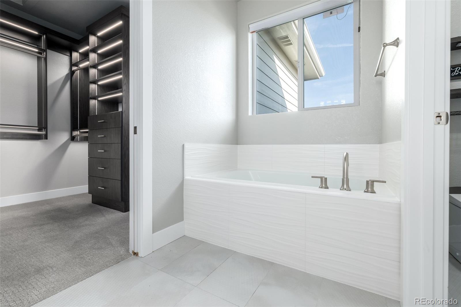 23814 E 36th Place Aurora CO 80019