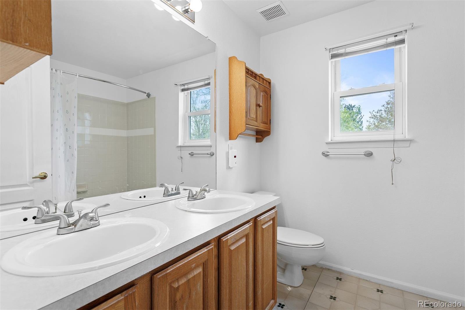 8026 S Yukon Way Littleton CO 80128