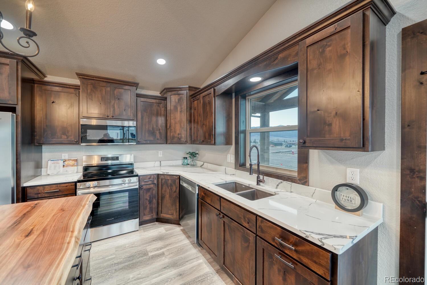 306 Fox Run E Silver Cliff CO 81252