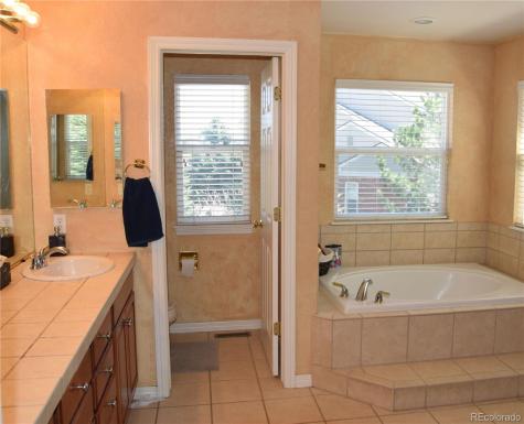6368 S Walden Way Aurora CO 80016