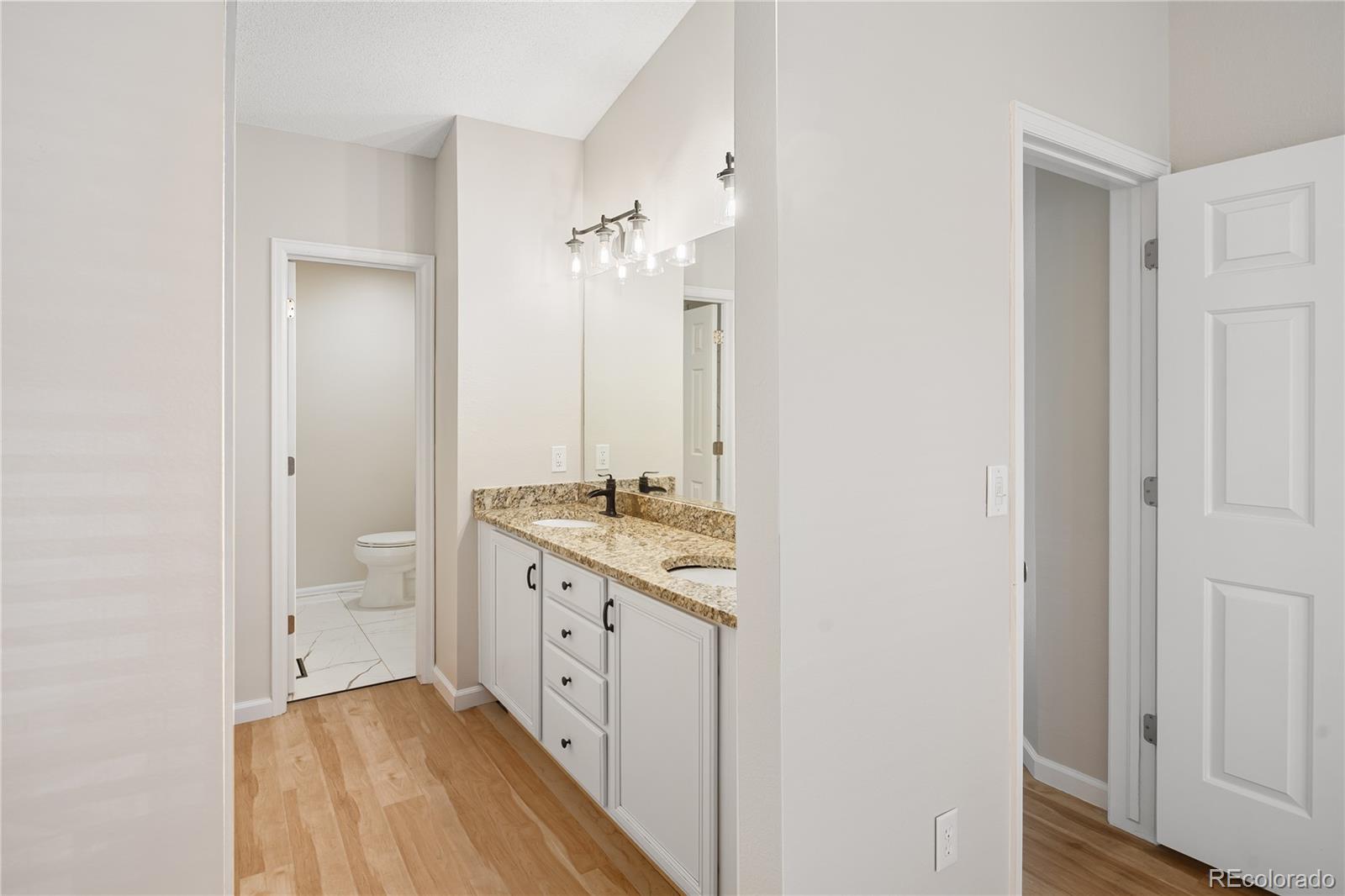 2060 E Phillips Lane Centennial CO 80122