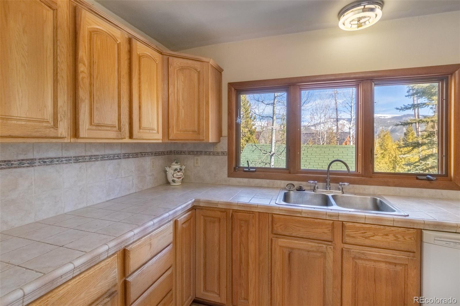 90 GCR 4945 Grand Lake CO 80447