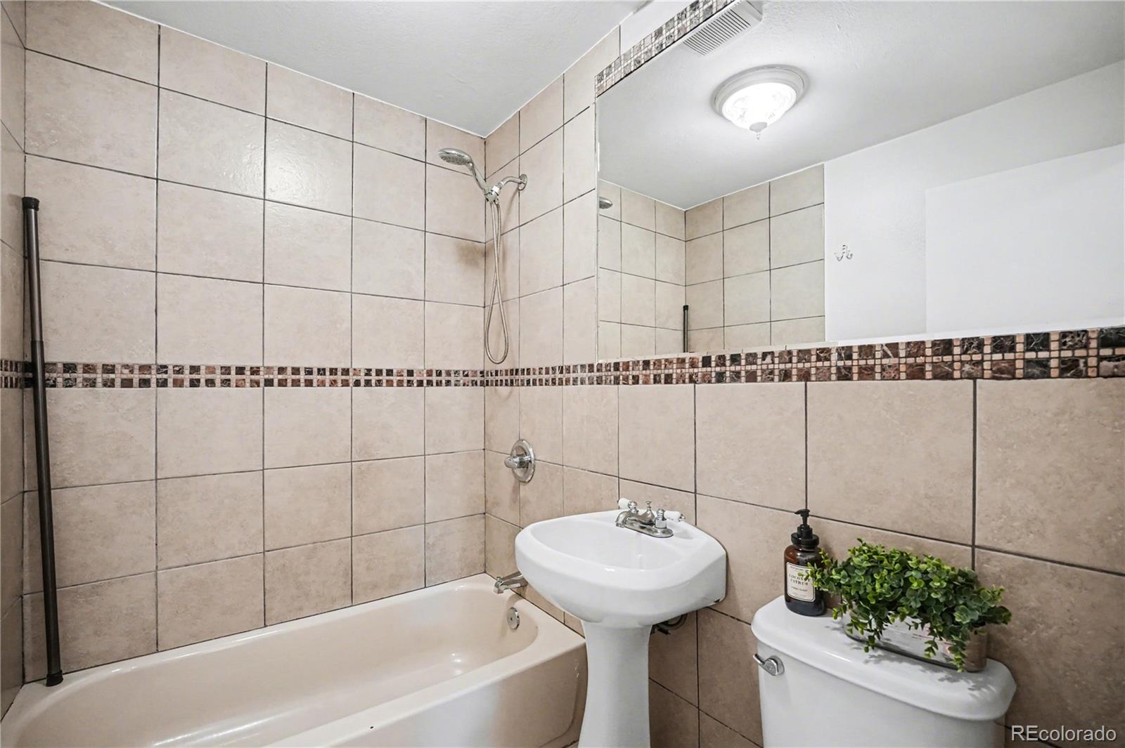 4870 Raritan Street Denver CO 80221