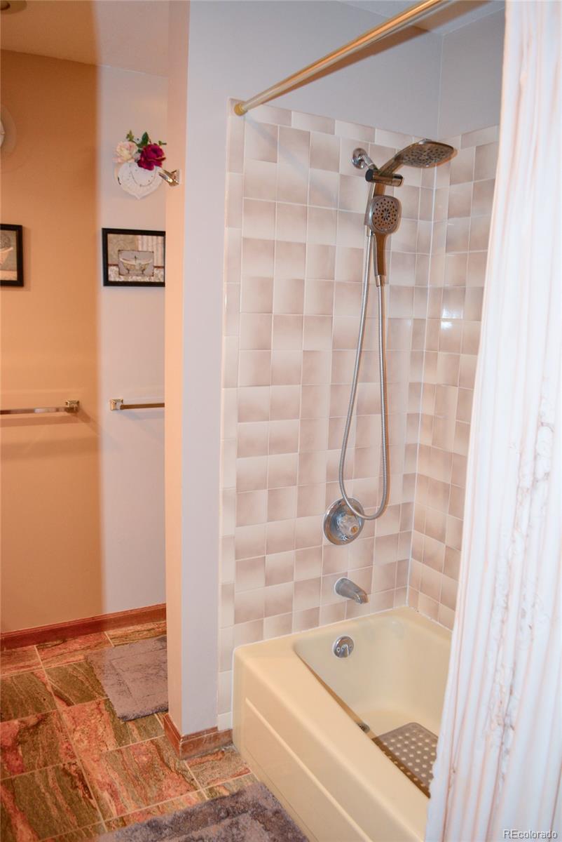 713 Kittredge Court Aurora CO 80011