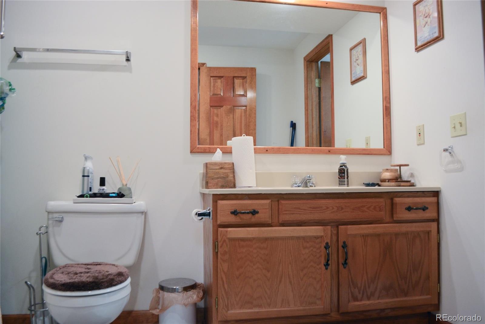 713 Kittredge Court Aurora CO 80011