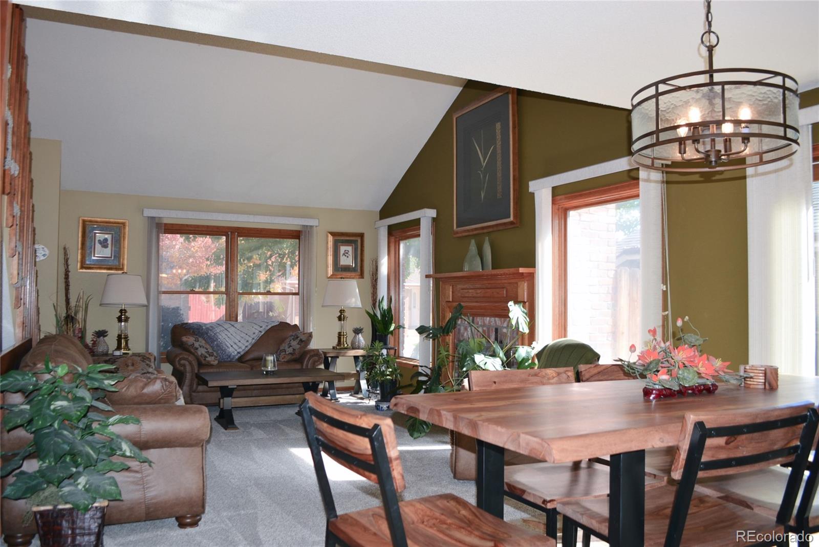 713 Kittredge Court Aurora CO 80011