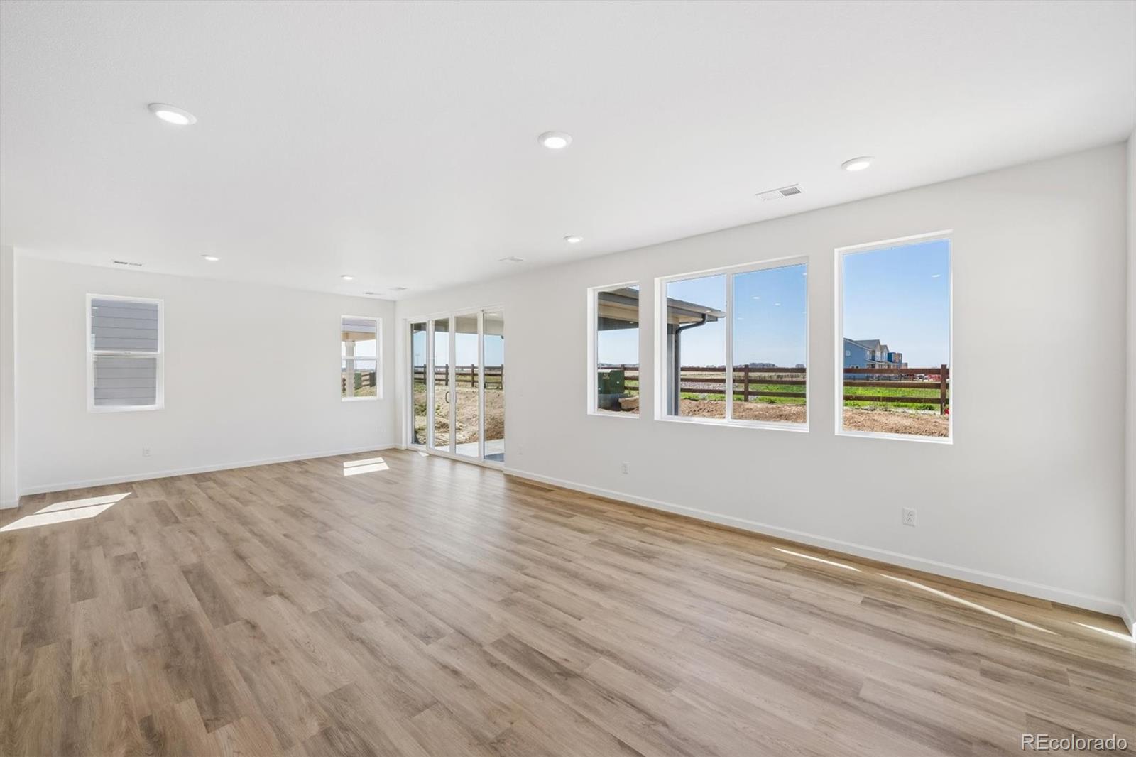 45944 Wood Thrush Avenue Bennett CO 80102