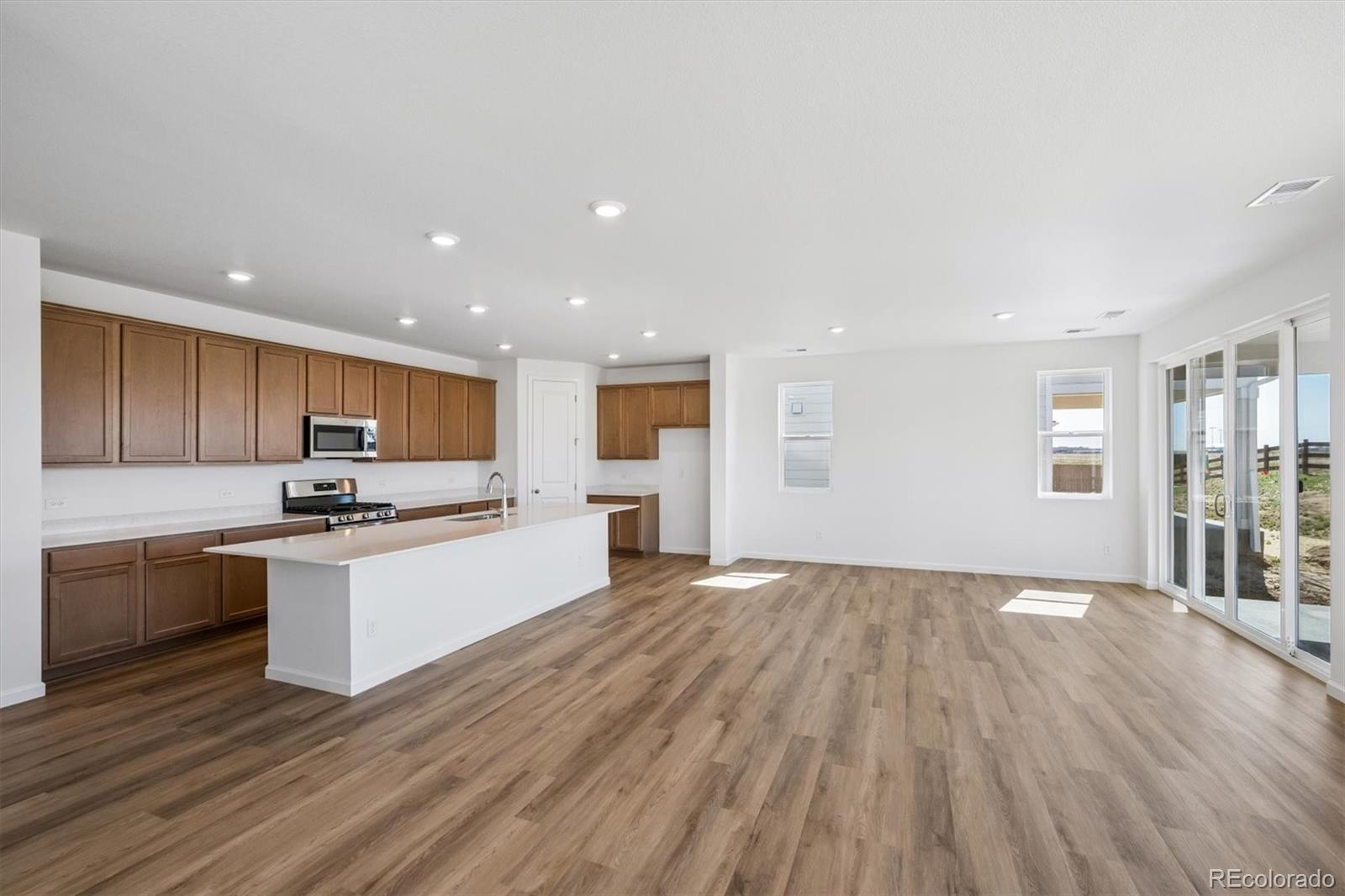 45944 Wood Thrush Avenue Bennett CO 80102