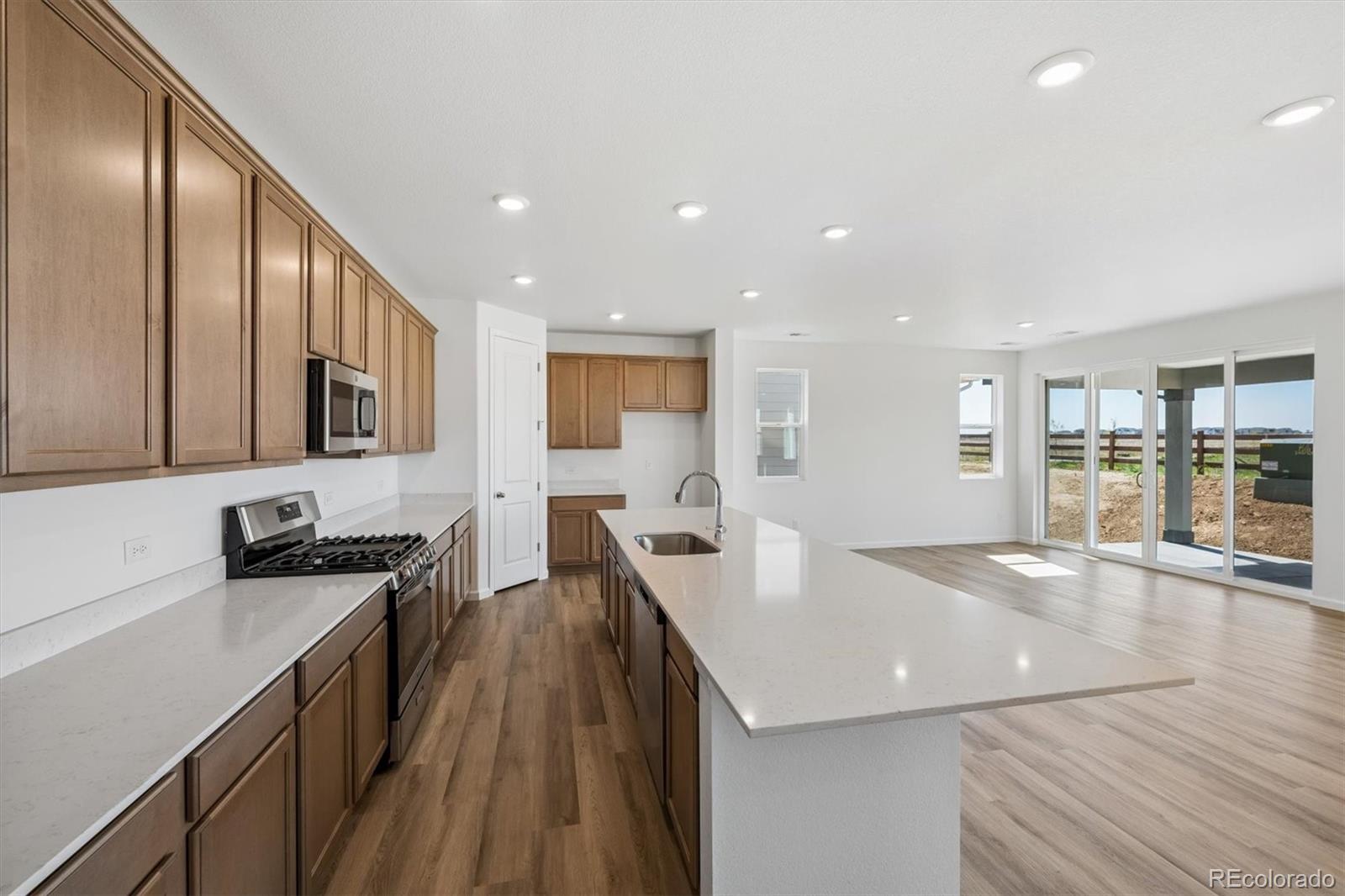45944 Wood Thrush Avenue Bennett CO 80102