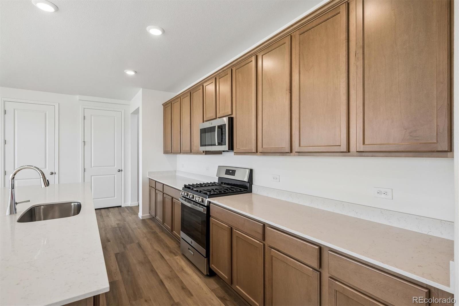 45944 Wood Thrush Avenue Bennett CO 80102