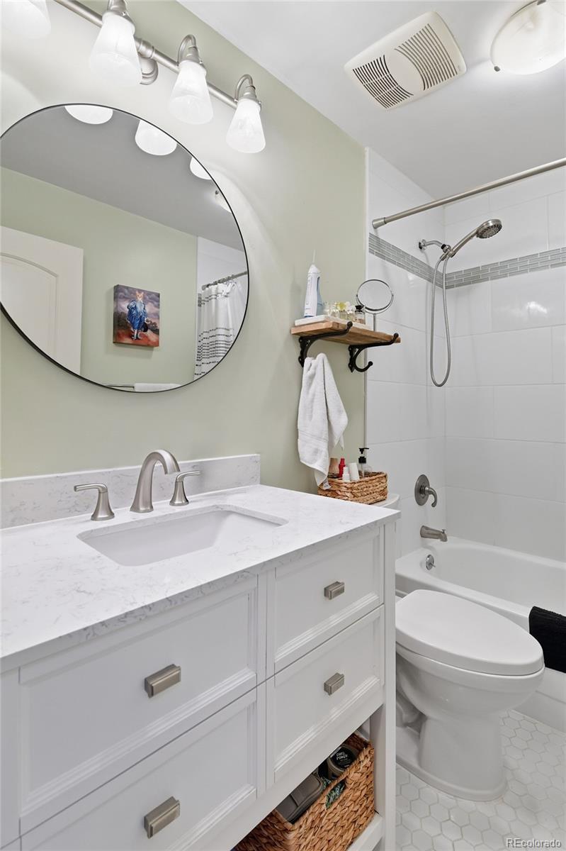 1542 E Mineral Place Centennial CO 80122