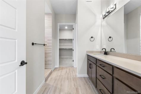 8654 S Quemoy Street Aurora CO 80016