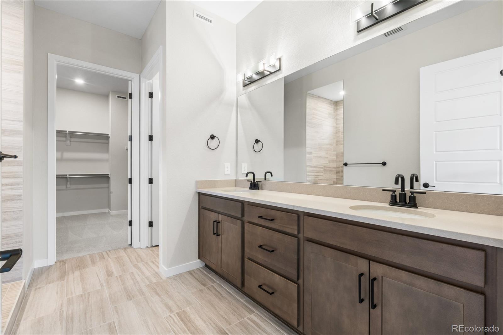 8654 S Quemoy Street Aurora CO 80016