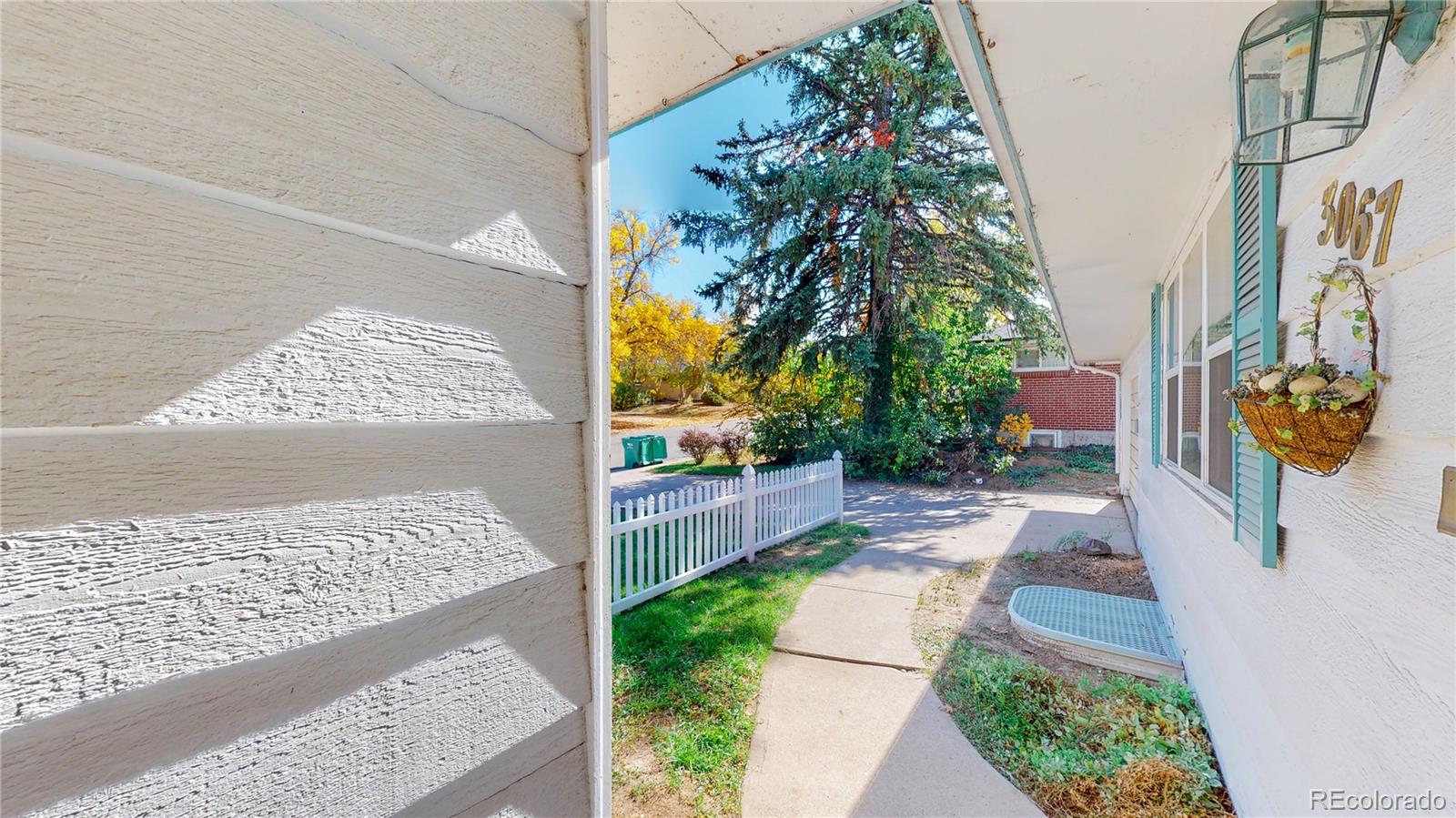 3067 S Holly Place Denver CO 80222