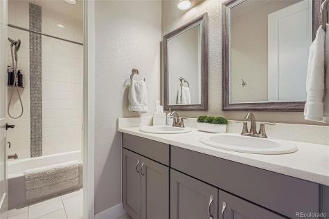 10414 Maplebrook Way Highlands Ranch CO 80126