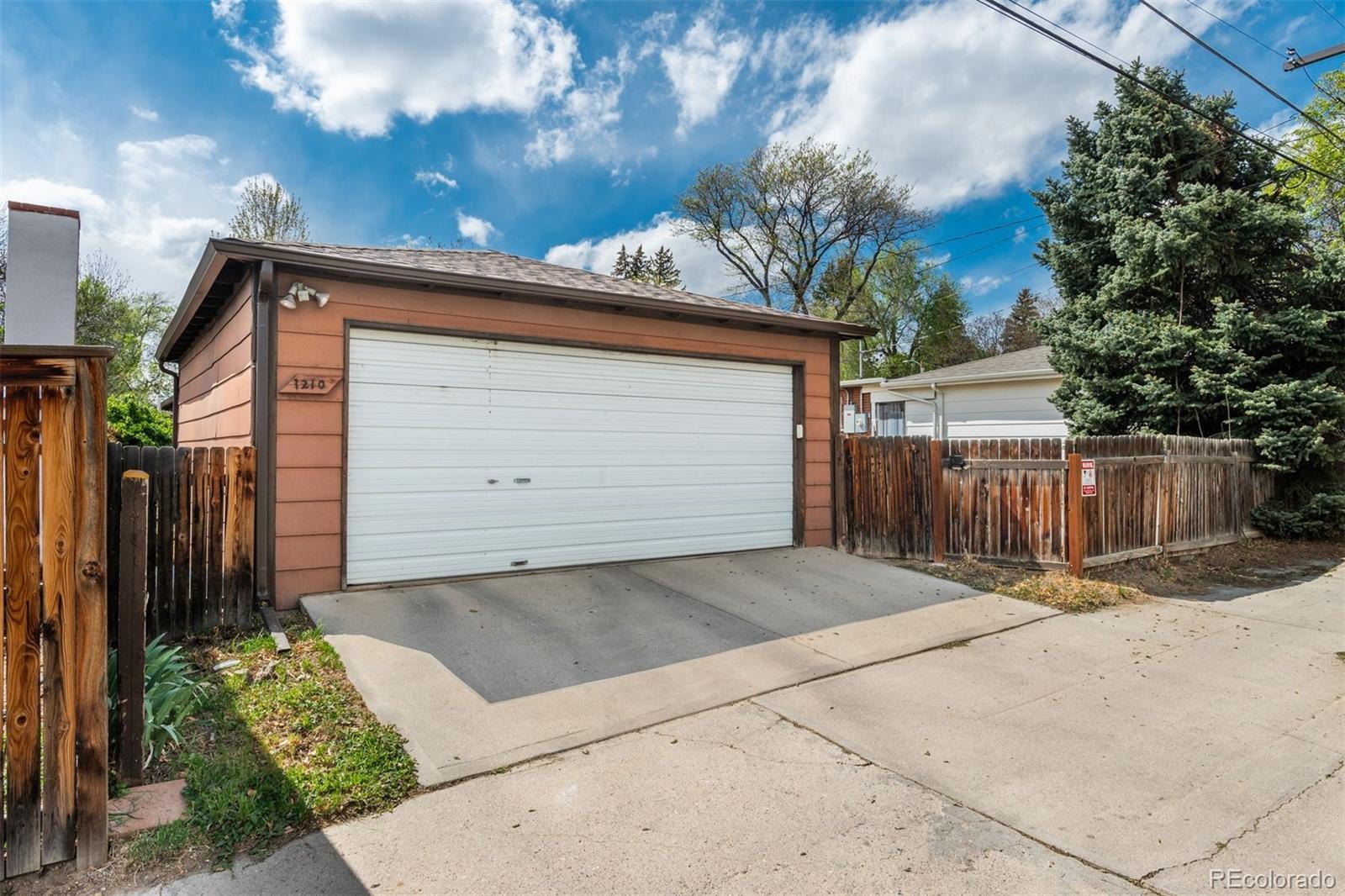 1210 Dahlia Street Denver CO 80220