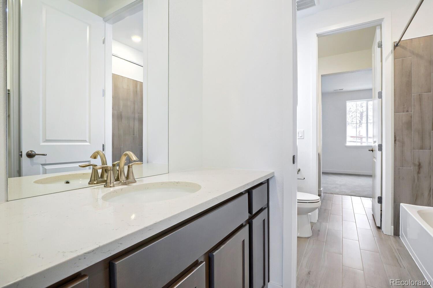 24704 E Kettle Court Aurora CO 80016