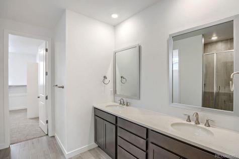 24704 E Kettle Court Aurora CO 80016