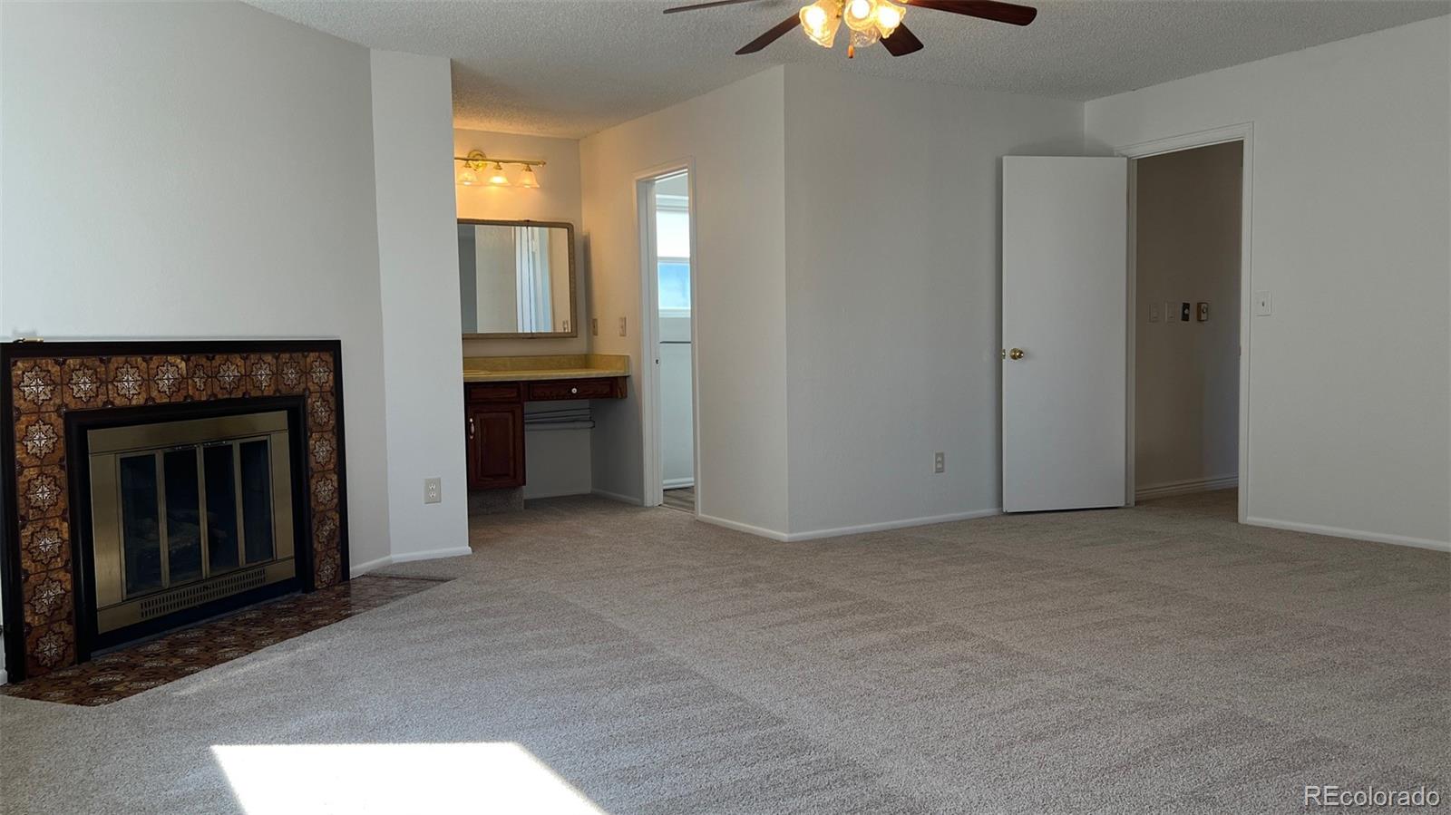 1065 S Lewiston Way Aurora CO 80017