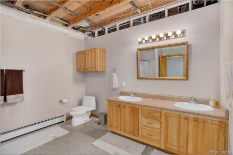 73 S Algonquian Court Aurora CO 80018