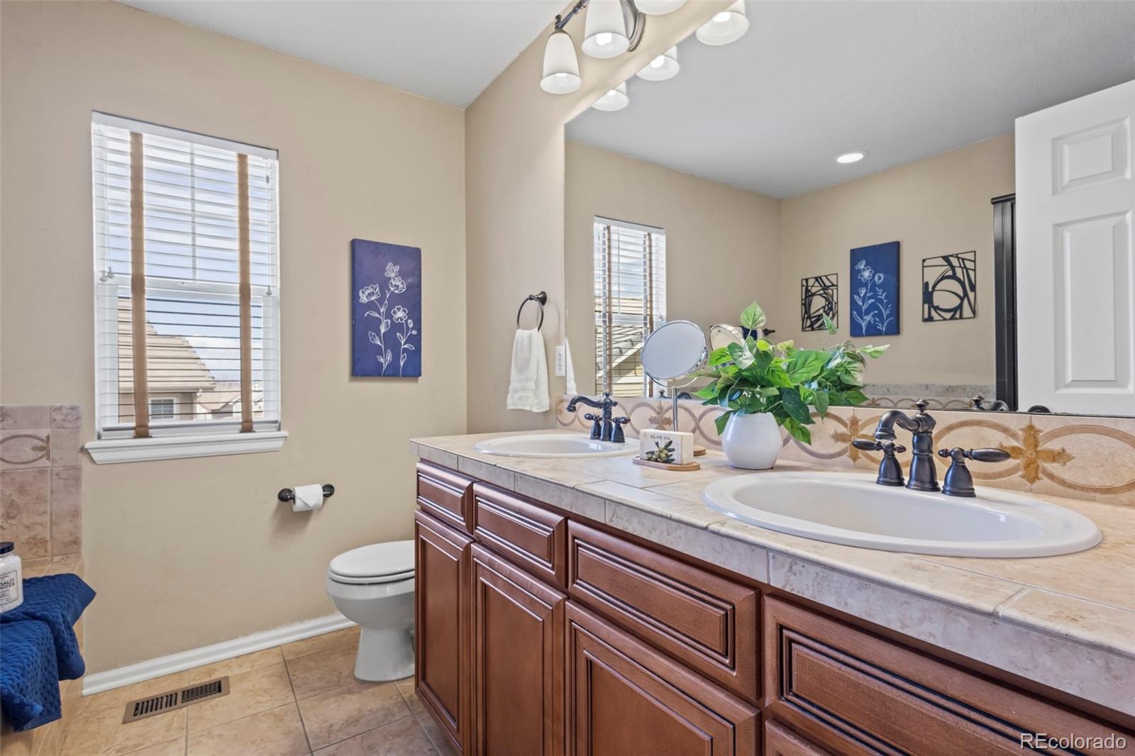 23580 E Portland Way Aurora CO 80016
