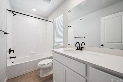 4739 N Valdai Court Aurora CO 80119