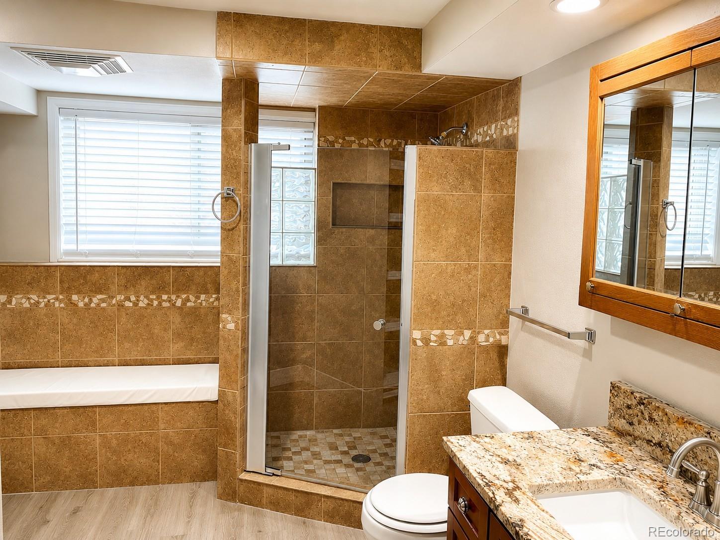2093 S Rifle Street Aurora CO 80013
