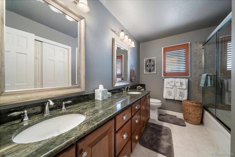 5852 S Danube Circle Aurora CO 80015