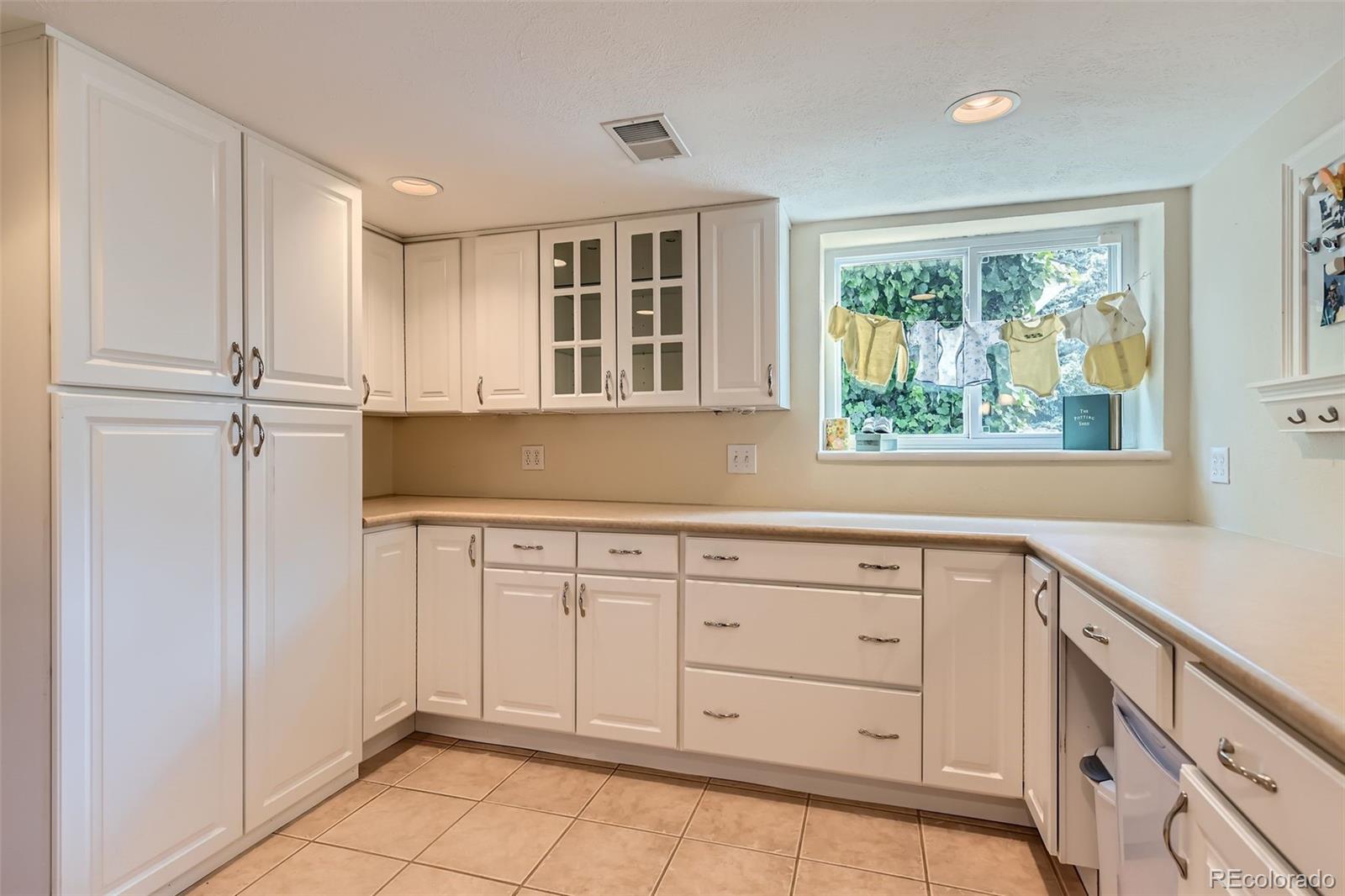 1651 E Kettle Avenue Centennial CO 80122