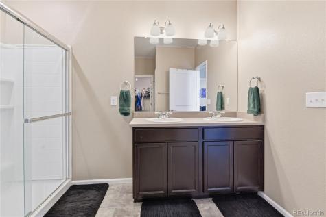 141 S Quantock Street Aurora CO 80018