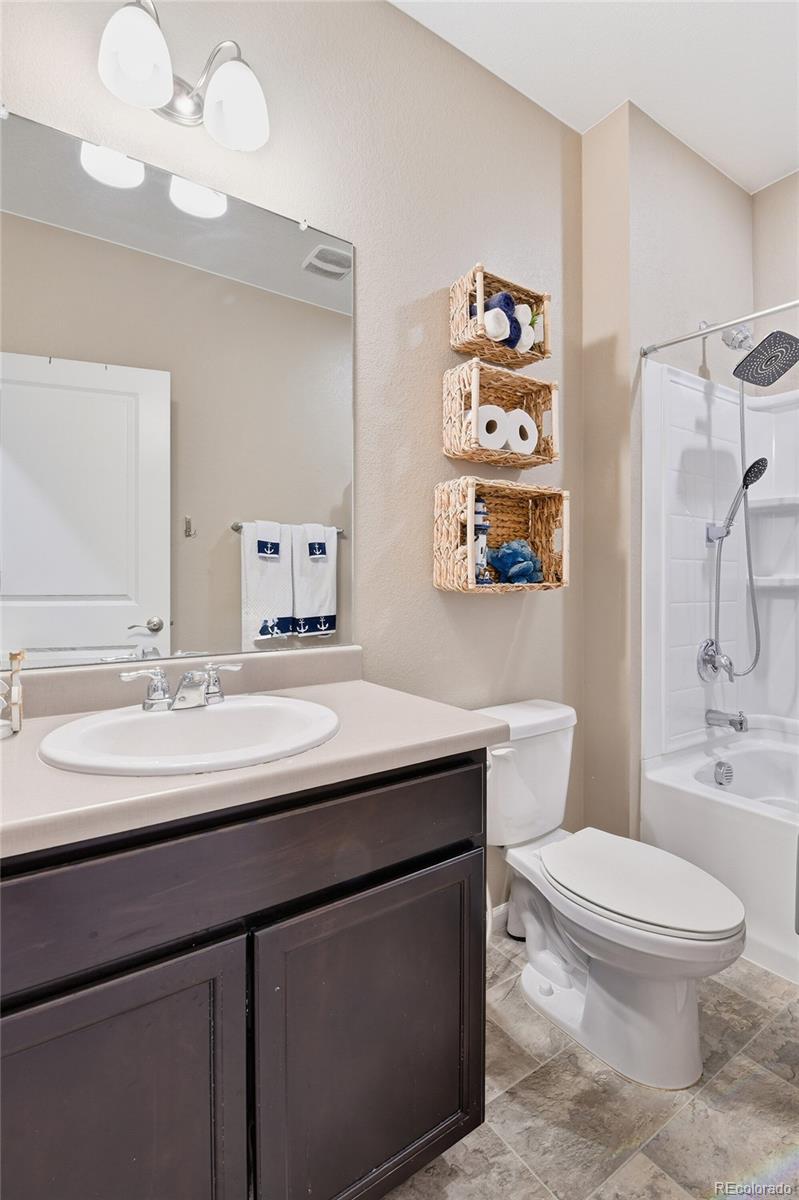 141 S Quantock Street Aurora CO 80018