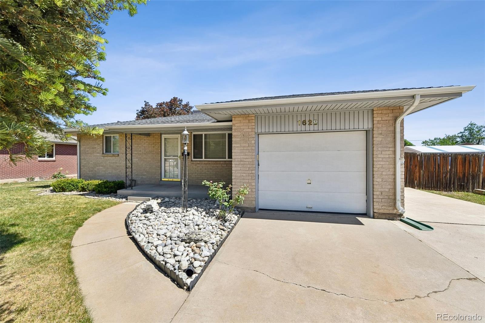 1628 S Dudley Court Lakewood CO 80232