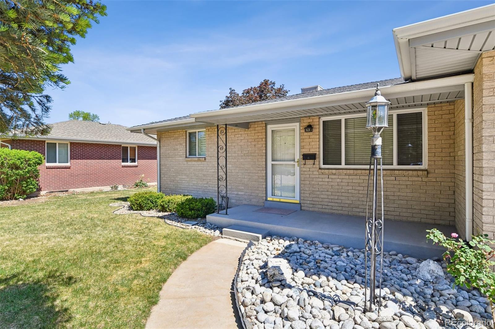 1628 S Dudley Court Lakewood CO 80232