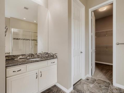 8450 S Biloxi Court Aurora CO 80016