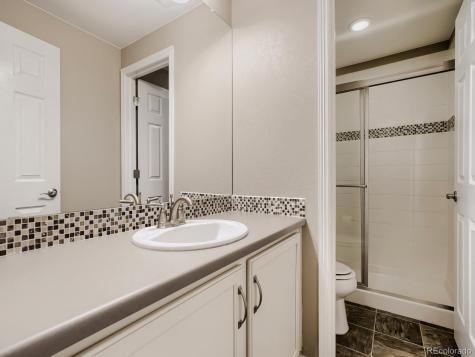 8450 S Biloxi Court Aurora CO 80016