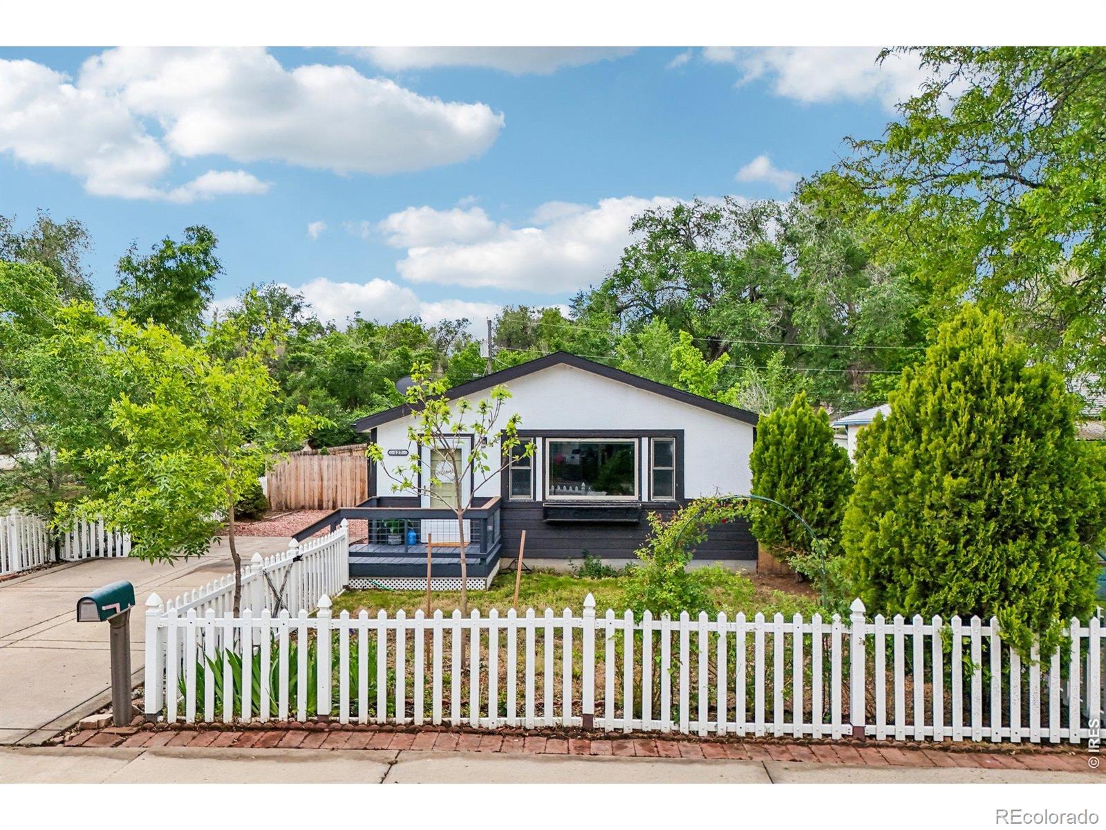 127 E Saint Clair Avenue Longmont CO 80504