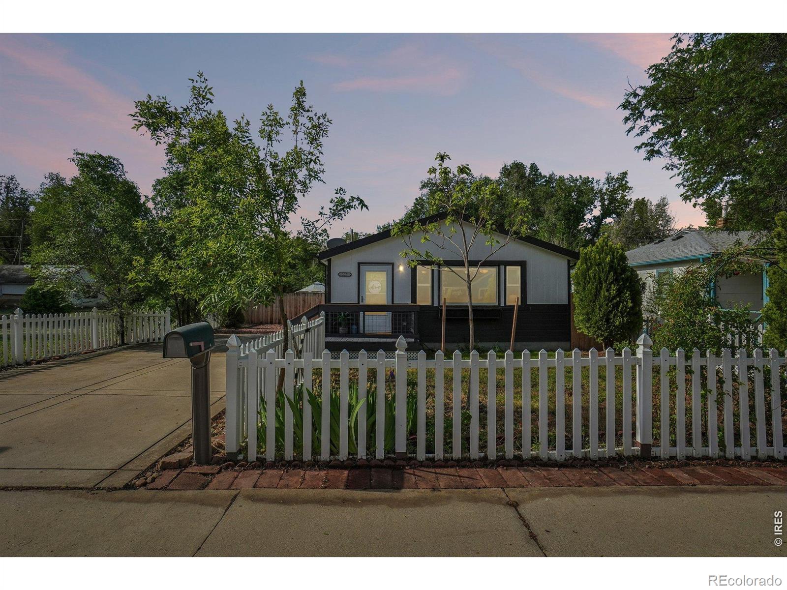 127 E Saint Clair Avenue Longmont CO 80504