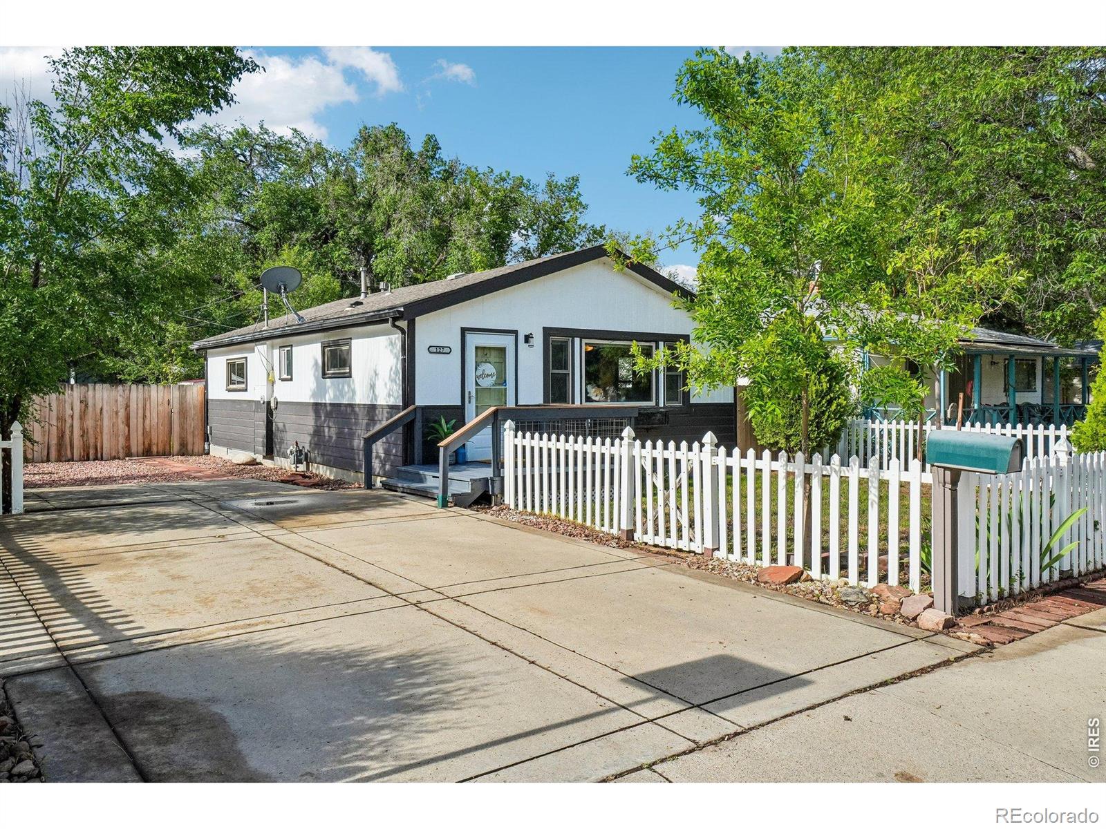 127 E Saint Clair Avenue Longmont CO 80504