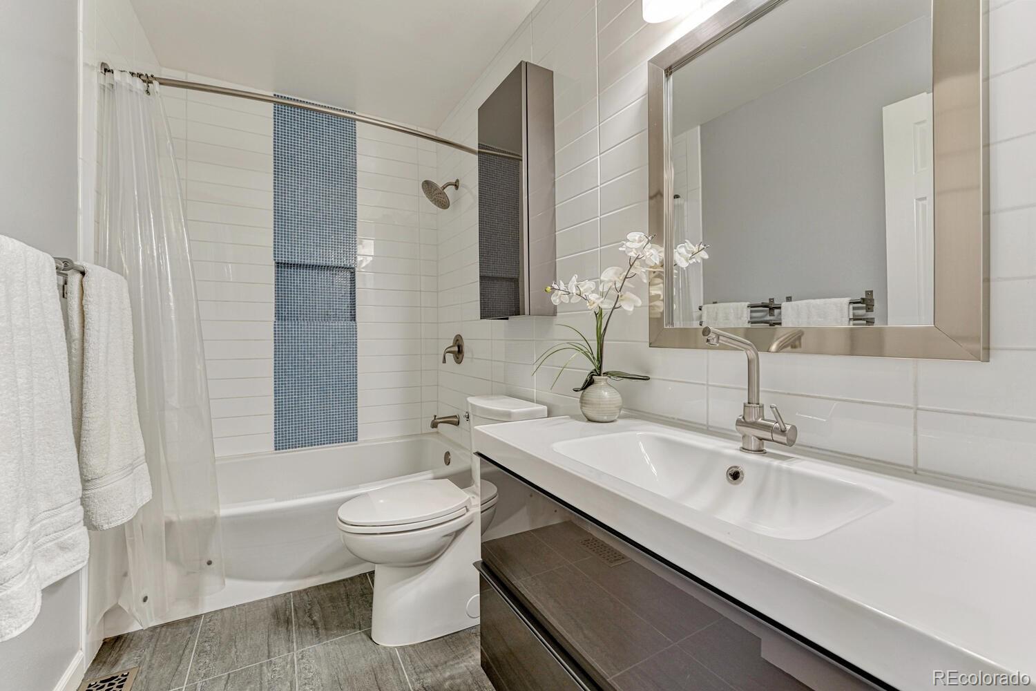 7054 S Elm Street Centennial CO 80122