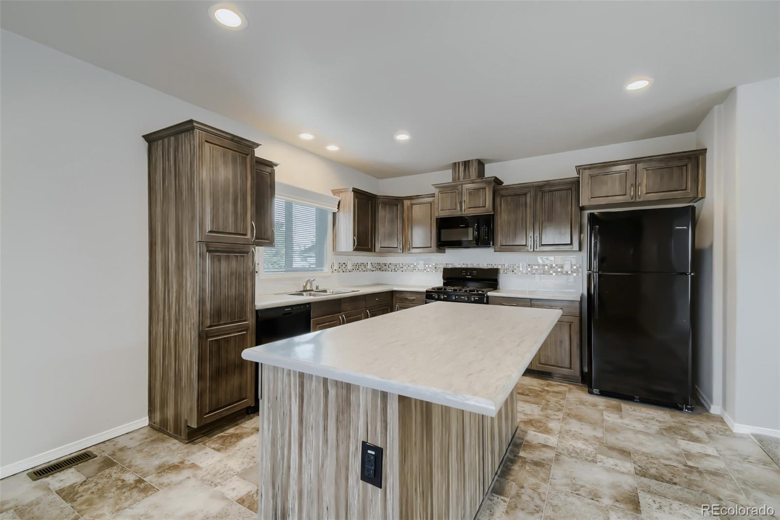 8730 Tamarac Street Commerce City CO 80022
